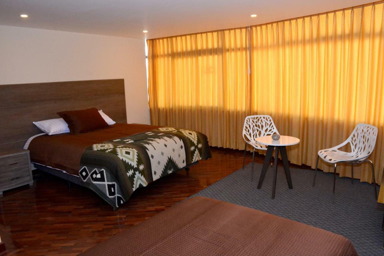 Angeles Apartahotel